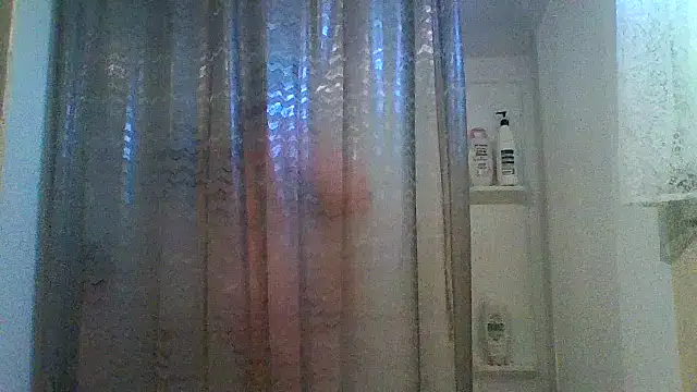 Snapshot of smalltowntrouble chatting on 05-03-26, 01:39 smalltowntrouble online show from 05-03-26, 01:39
