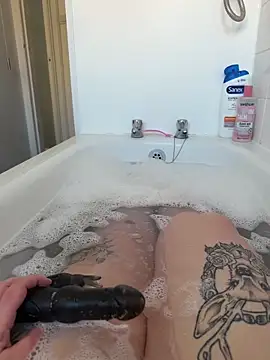 BeeMay22 online show from 03-26-26, 12:33