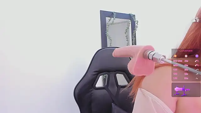 Snapshot of Kloeraize chatting on 03-05-26, 11:45 Kloeraize online show from 03-05-26, 11:45