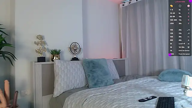 MinaGlow online show from 04-24-26, 01:41