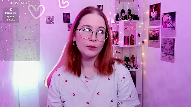 Anny Twelvetrees online show from 03-04-26, 08:31