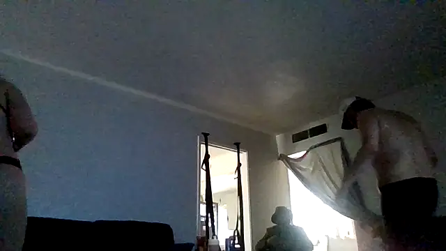 TallHungandCloudy69 online show from 04-16-26, 12:33