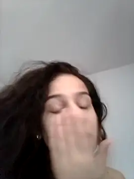 Snapshot of MissElen chatting on 03-07-26, 08:44 MissElen online show from 03-07-26, 08:44