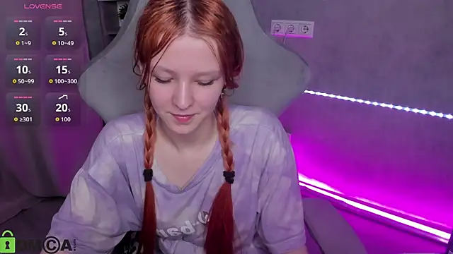 Snapshot of Emma_Dusk chatting on 05-15-26, 11:34 Emma Dusk online show from 05-15-26, 11:34