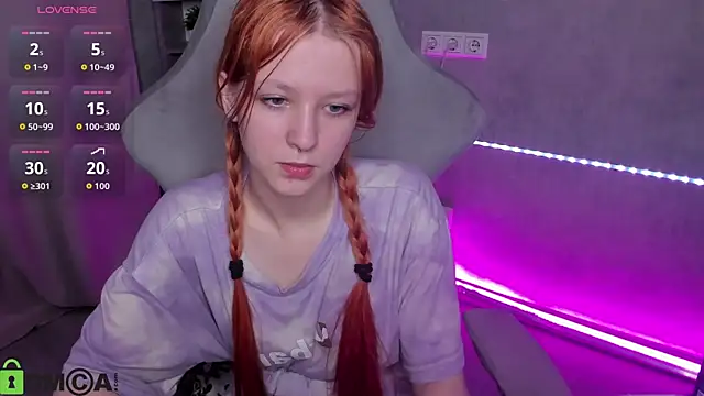 Snapshot of Emma_Dusk chatting on 05-16-26, 12:18 Emma Dusk online show from 05-16-26, 12:18