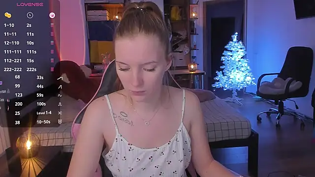 Mary Blu online show from 12-21-25, 11:28