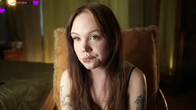 LeahAllsop online show from 04-24-26, 04:26