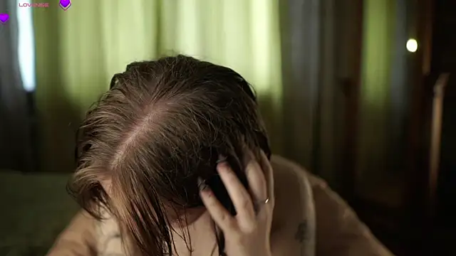 LeahAllsop online show from 04-27-26, 03:26