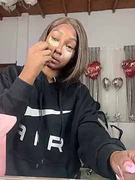 LiaTrainor online show from 03-23-26, 11:47