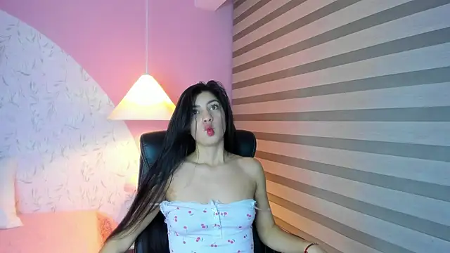 Snapshot of LILY_BRM chatting on 05-31-26, 04:36 LILY BRM online show from 05-31-26, 04:36