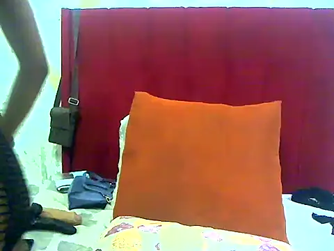 Snapshot of Nastyviola27 chatting on 05-18-26, 06:47 Nastyviola27 online show from 05-18-26, 06:47