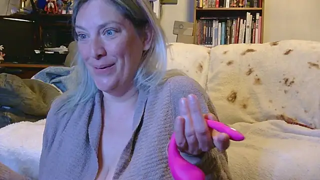 MistyMountains96 online show from 04-02-26, 03:15