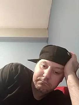 Snapshot of yoursextoy83 chatting on 03-09-26, 12:58 yoursextoy83 online show from 03-09-26, 12:58