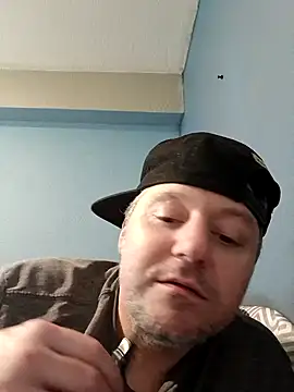 Snapshot of yoursextoy83 chatting on 03-12-26, 07:42 yoursextoy83 online show from 03-12-26, 07:42