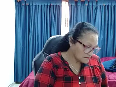  BellaNocturna online show from 04-06-26, 06:09