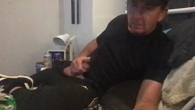 Snapshot of MrBombasticxxx chatting on 03-04-26, 07:53 MrBombasticxxx online show from 03-04-26, 07:53