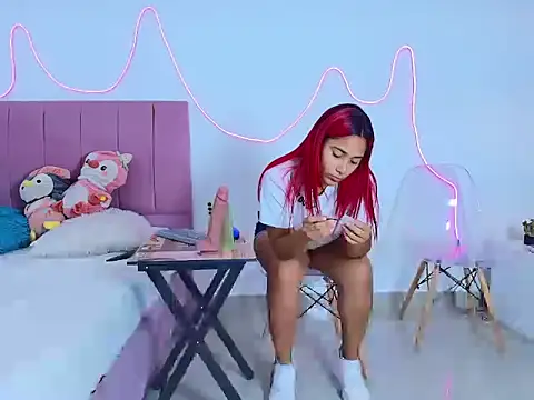 Peliroja lustrum online show from 04-22-26, 07:48