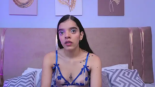 Thalia parkerr  online show from 04-22-26, 12:18