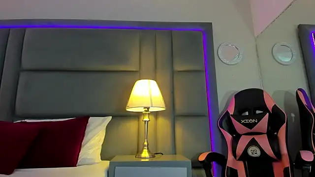 EllaEvanzz online show from 04-26-26, 03:10