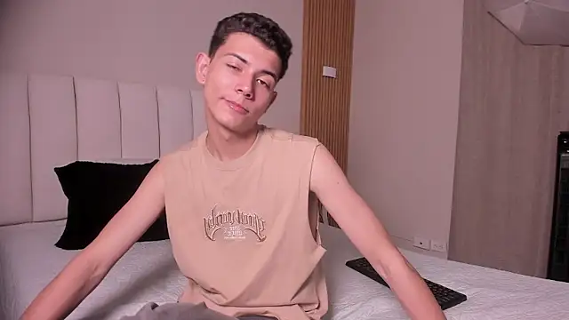 nicocrown online show from 03-12-26, 08:37