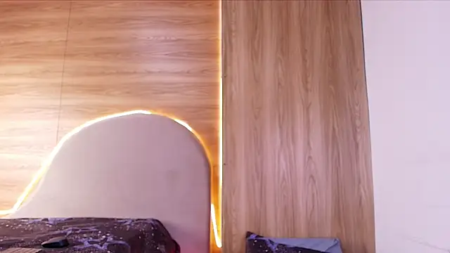 kiara lp online show from 04-28-26, 03:00