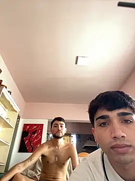 Snapshot of Lucasss2204 chatting on 03-11-26, 05:08 Lucasss2204 online show from 03-11-26, 05:08