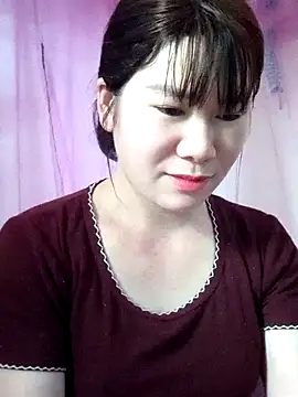 Snapshot of Bondgirl_9 chatting on 05-07-26, 08:09 Bondgirl 9 online show from 05-07-26, 08:09
