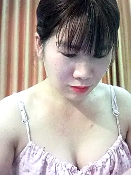 Snapshot of Bondgirl_9 chatting on 05-12-26, 07:38 Bondgirl 9 online show from 05-12-26, 07:38