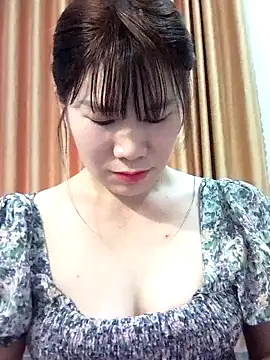 Snapshot of Bondgirl_9 chatting on 05-14-26, 07:48 Bondgirl 9 online show from 05-14-26, 07:48