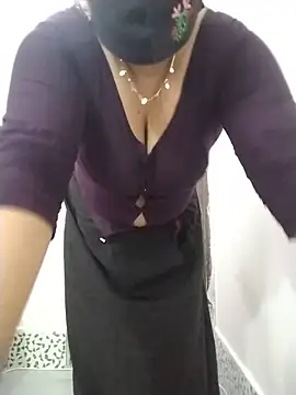 Snapshot of Star--Girl chatting on 05-18-26, 12:29 Star--Girl online show from 05-18-26, 12:29