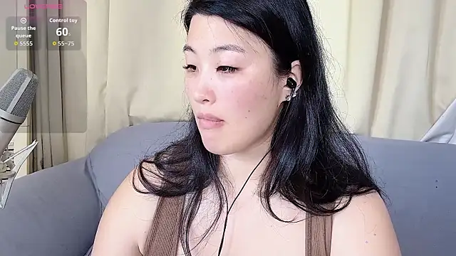 Snapshot of Tavie1744 chatting on 05-14-26, 11:44 Tavie1744 online show from 05-14-26, 11:44