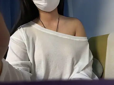 Snapshot of Titi-005 chatting on 05-10-26, 01:16 Titi-005 online show from 05-10-26, 01:16
