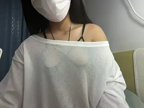 Snapshot of Titi-005 chatting on 05-20-26, 12:39 Titi-005 online show from 05-20-26, 12:39
