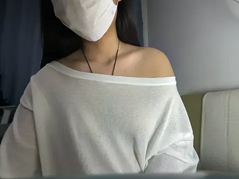Snapshot of Titi-005 chatting on 05-21-26, 10:33 Titi-005 online show from 05-21-26, 10:33