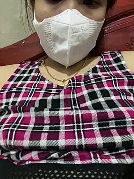 Layla 2x online show from 03-03-26, 07:42