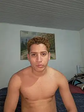 Snapshot of franhot25 chatting on 03-12-26, 07:14 franhot25 online show from 03-12-26, 07:14