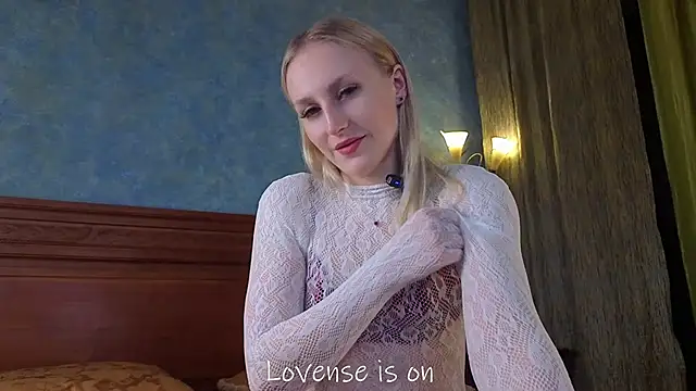 CatarinaGulla online show from 04-27-26, 02:15