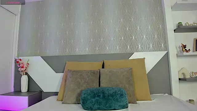 Ashleey Vega online show from 04-11-26, 01:59