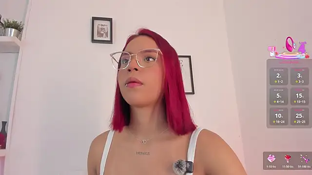 Im Scarlett  online show from 03-25-26, 06:03