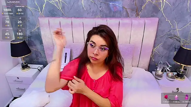 Mystic queen online show from 03-24-26, 04:34