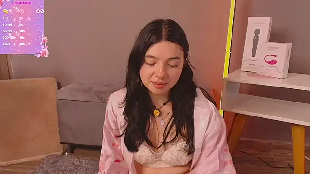 Im Elaris online show from 04-18-26, 02:43