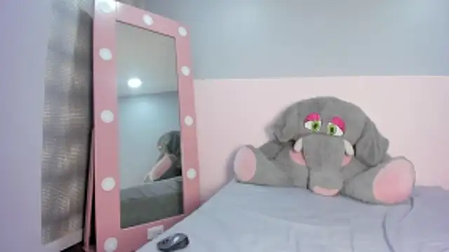 Sol Radiant online show from 03-18-26, 12:41