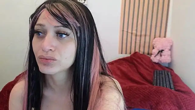 Caroline hernandes online show from 04-08-26, 02:17