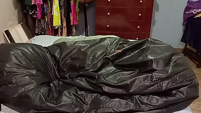 Ruiva40tona online show from 04-18-26, 07:07