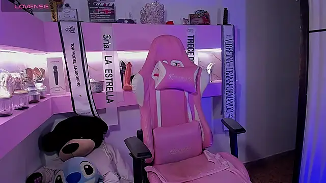 CherrySeraphine1 online show from 04-13-26, 06:30