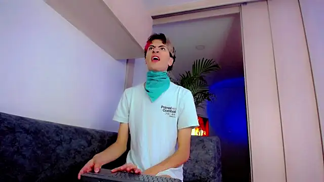 Snapshot of Darksweet_jack chatting on 03-10-26, 02:00 Darksweet jack online show from 03-10-26, 02:00