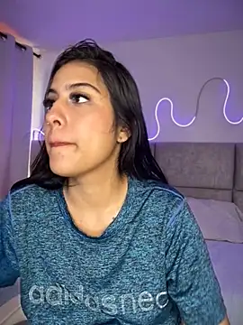 Abrilll2 online show from 03-07-26, 07:33