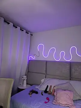 Abrilll2 online show from 03-10-26, 02:16