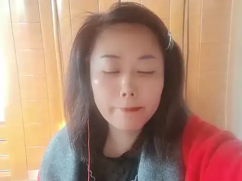 xirui-13 online show from 03-17-26, 07:23