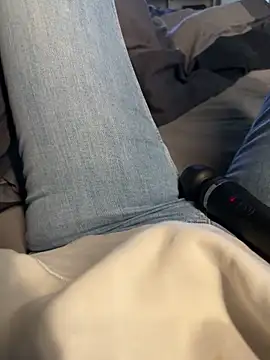 Snapshot of aleexii_s chatting on 03-04-26, 07:20 aleexii s online show from 03-04-26, 07:20